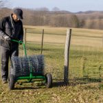 Dérouleur grillage : comment choisir le bon modèle pour faciliter la pose du grillage